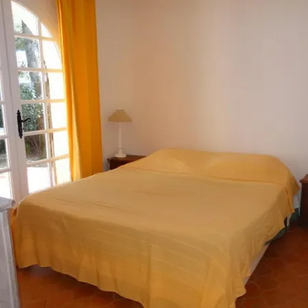 Climatisee 2 Avec Terrasse Et Garage - Fr-1-100-199 Villa